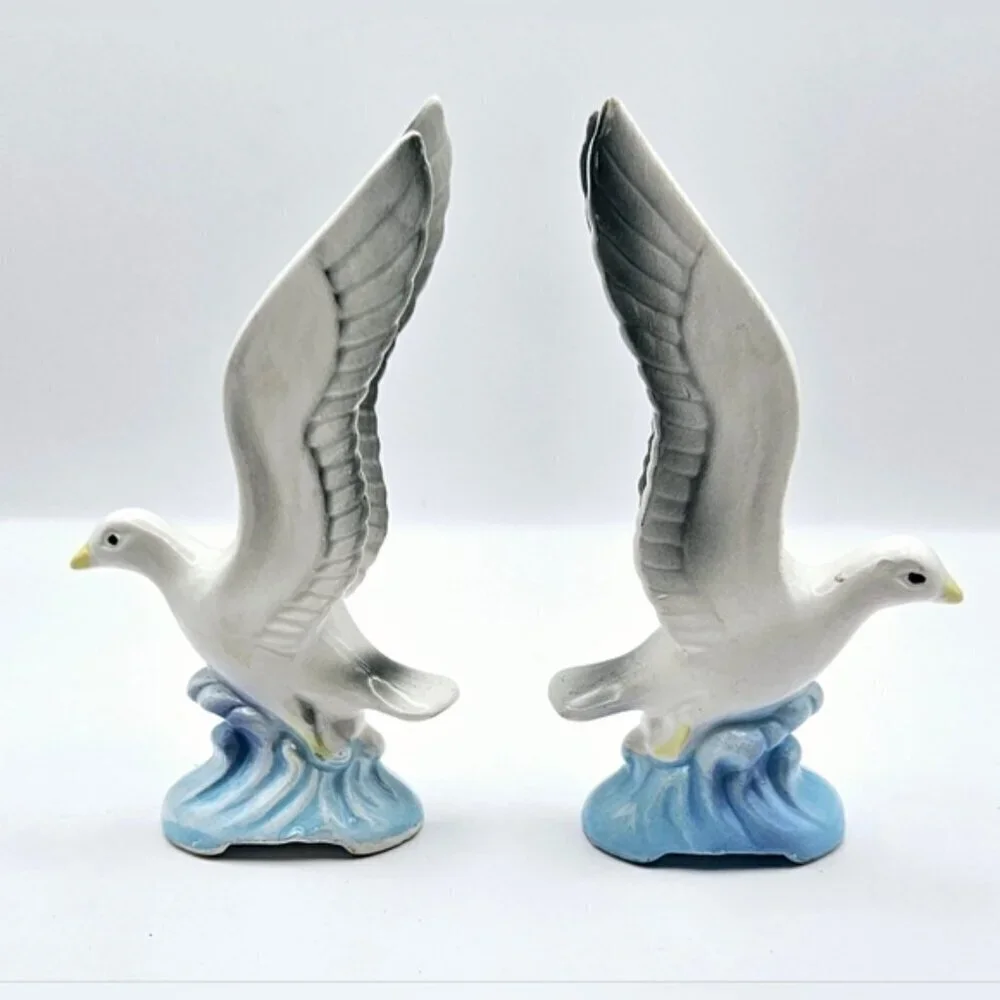Vintage Nanco Japan Flying Seagull Salt and Pepper Shakers Ceramic Set